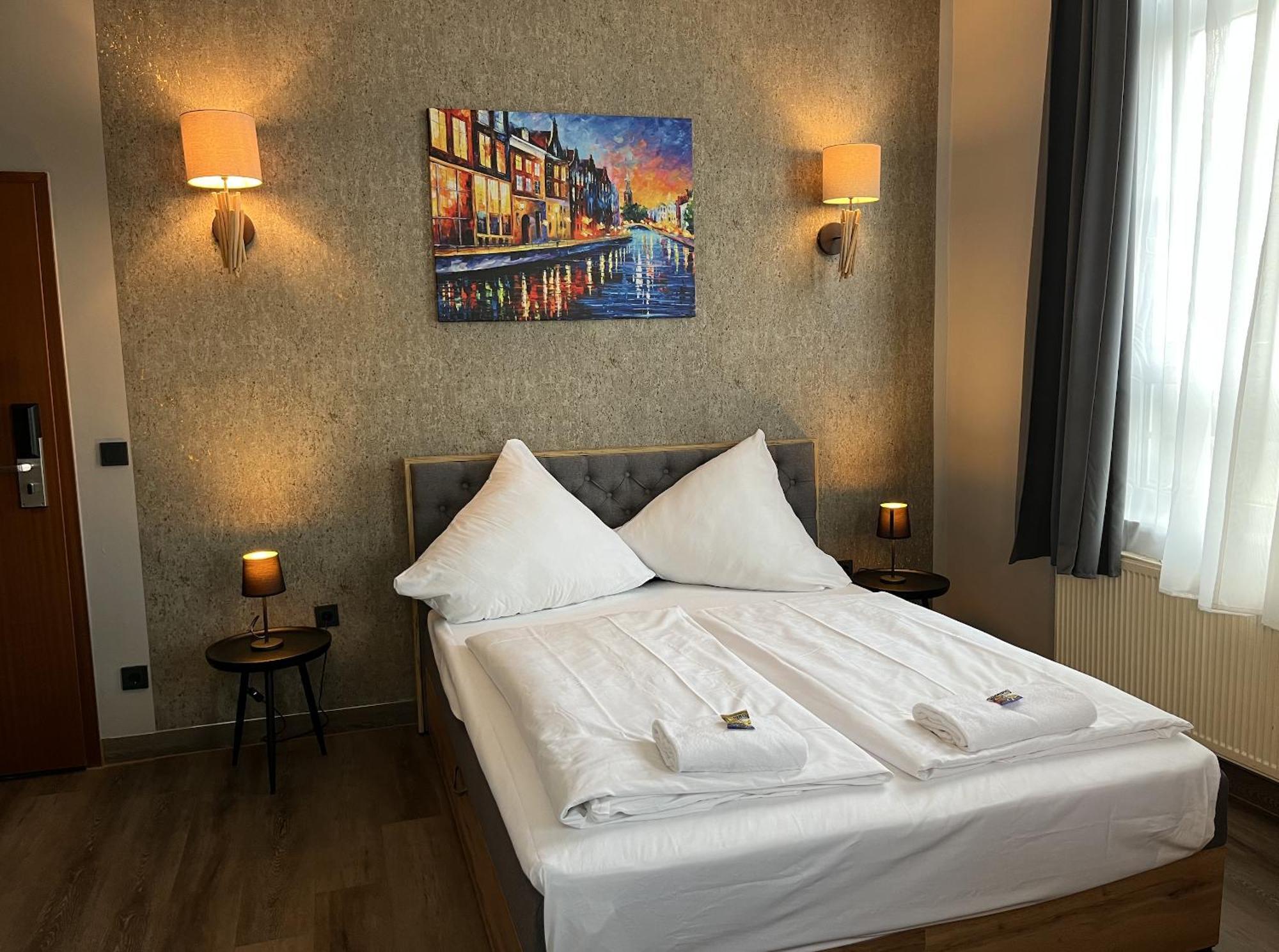 Hotel Restaurant Zum Loewen Дуйсбург Екстериор снимка