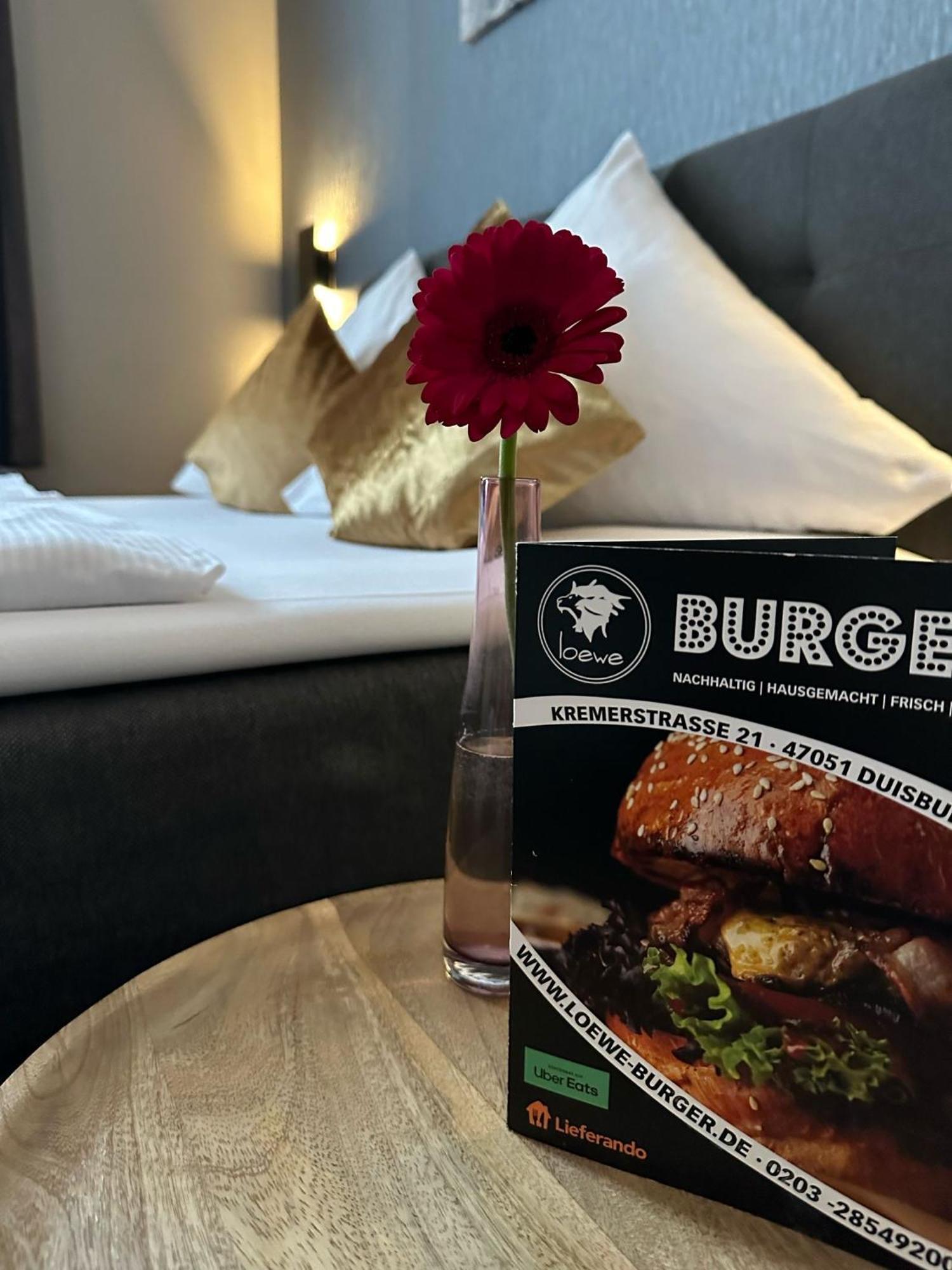 Hotel Restaurant Zum Loewen Дуйсбург Екстериор снимка