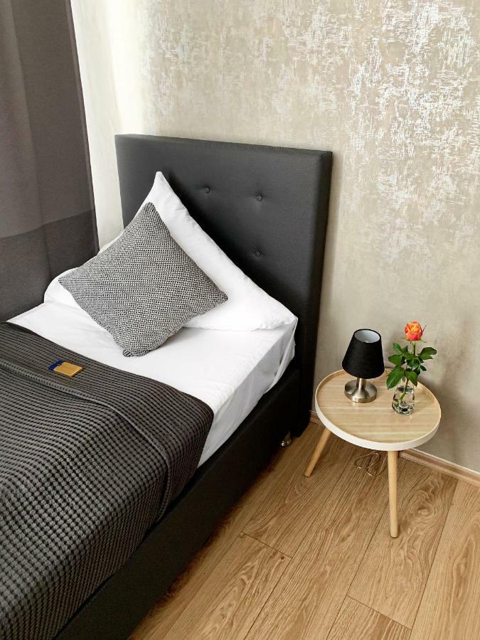 Hotel Restaurant Zum Loewen Дуйсбург Екстериор снимка